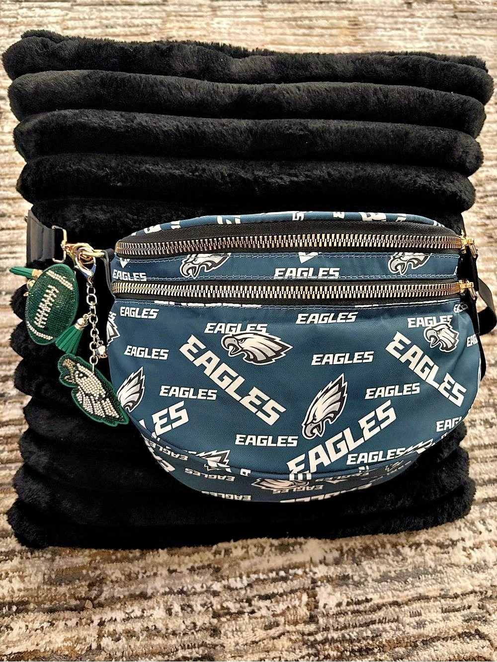 Philadelphia Eagles Print Crossbody Bag in Black & Green